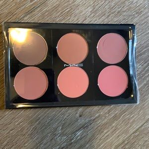MAC blush palette